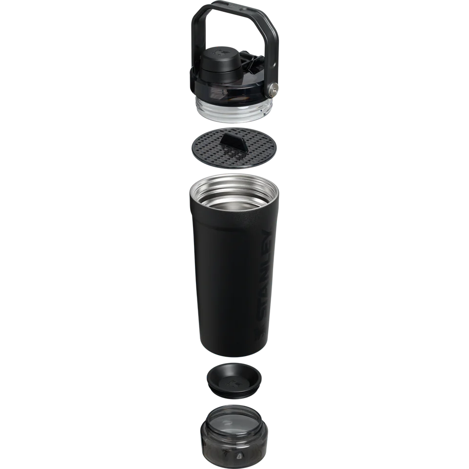 شیکر مخزن دار استنلی مدل The Active Shaker حجم 590 میلی لیتر