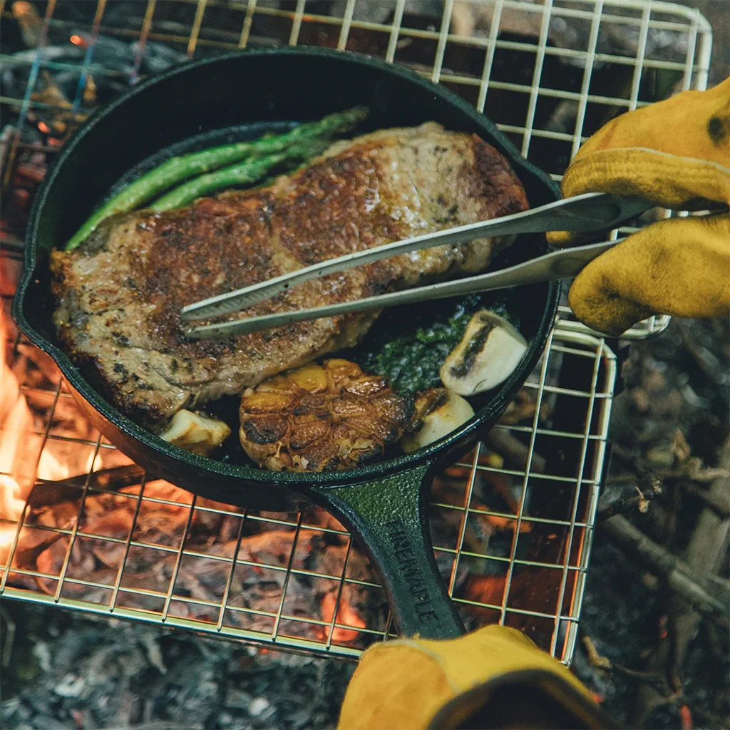 fire-maple-blackhawk-6-cast-iron-skillet-8.webp